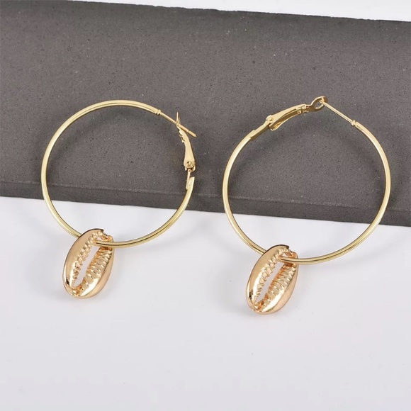 Bohemian “By the Seaside” Seashell Hoop Earrings - Picture 2 of 5